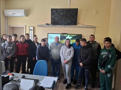 Занимания по интереси  4